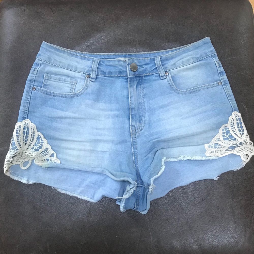 Refuge denim lace detail shorts